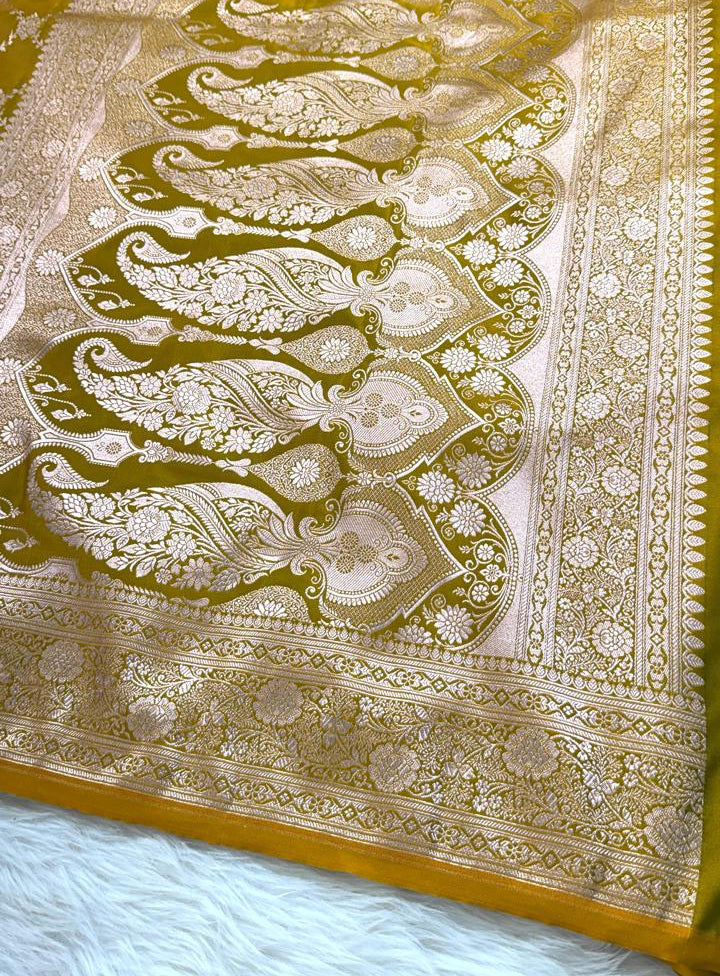 Mehendi Green Mashru Banarasi Saree