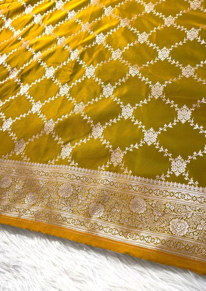 Mehendi Green Mashru Banarasi Saree