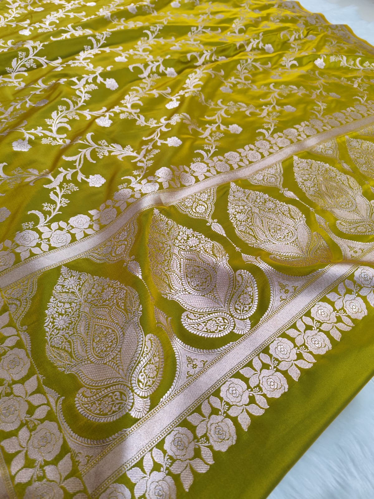 Mehendi Green Mashru Banarasi Saree