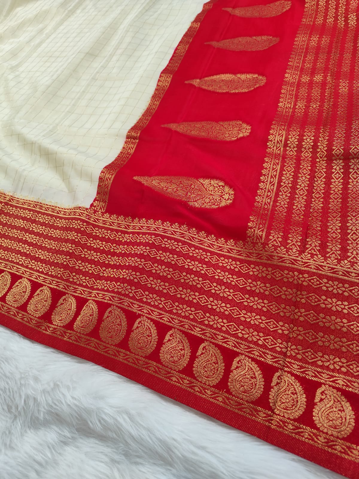 White Red Semisilk Banarasi Saree