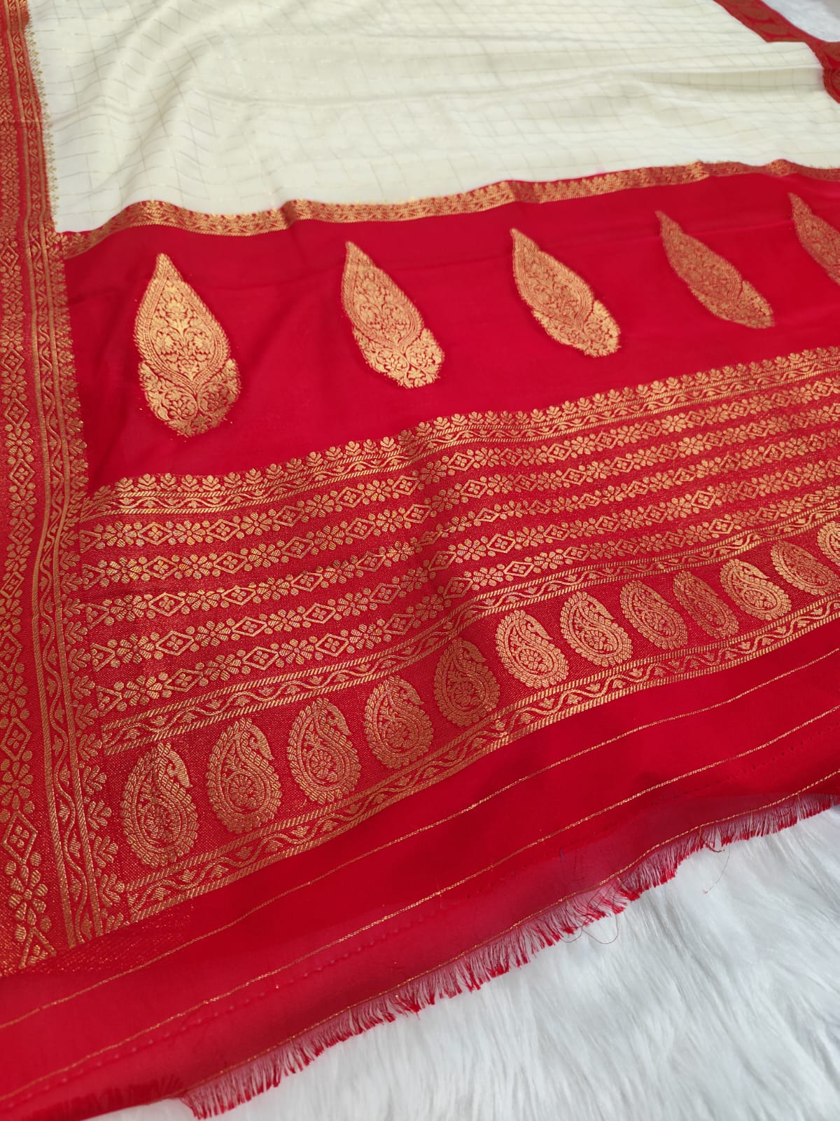 White Red Semisilk Banarasi Saree